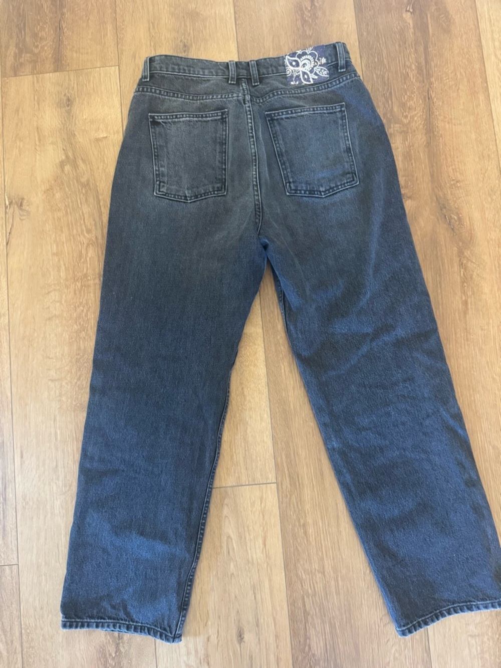 B SIDES High-Rise Straight Jeans in Stil Black Wash - Picture 5 of 6